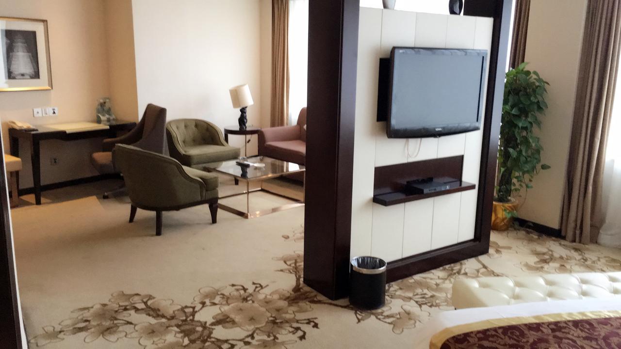 Chunjiang Lushan Hotel Shenzhen Exterior foto